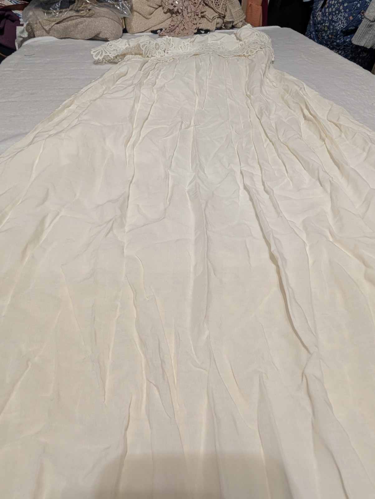 Solitaire Vintage Vanity Fair White Lace Trim Full Slip, Size M Regular