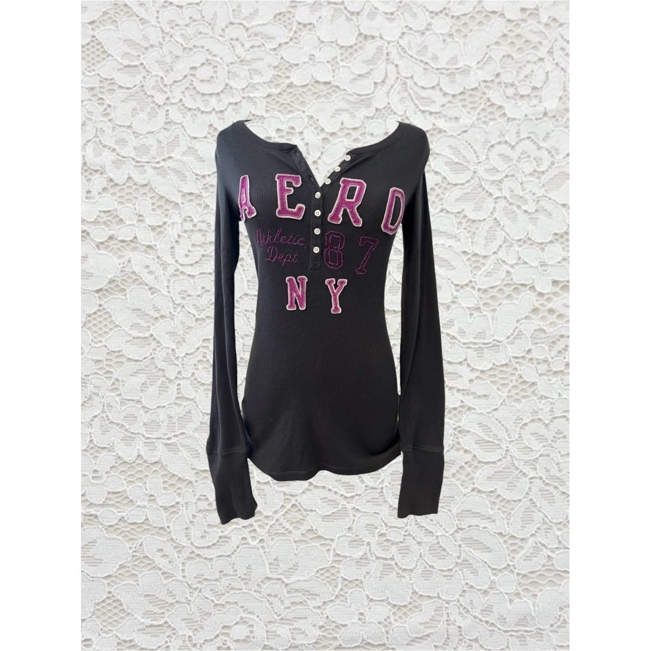 vintage aeropostale grey long sleeve henley fitted top with purple lettering