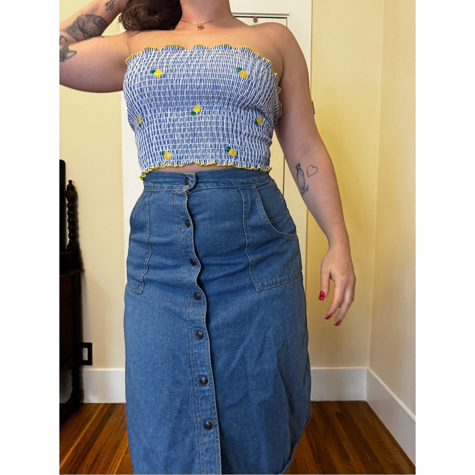 Y2K does 70s Blue and White Pineapple Tube Top Sz S