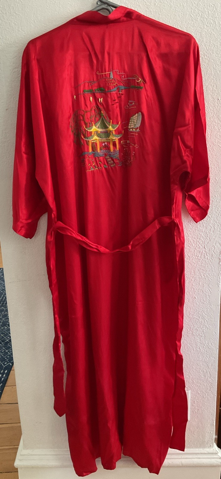 VTG 60’s Longevity Robe Kimono Red Embroidered Silky Made In China Souvenir