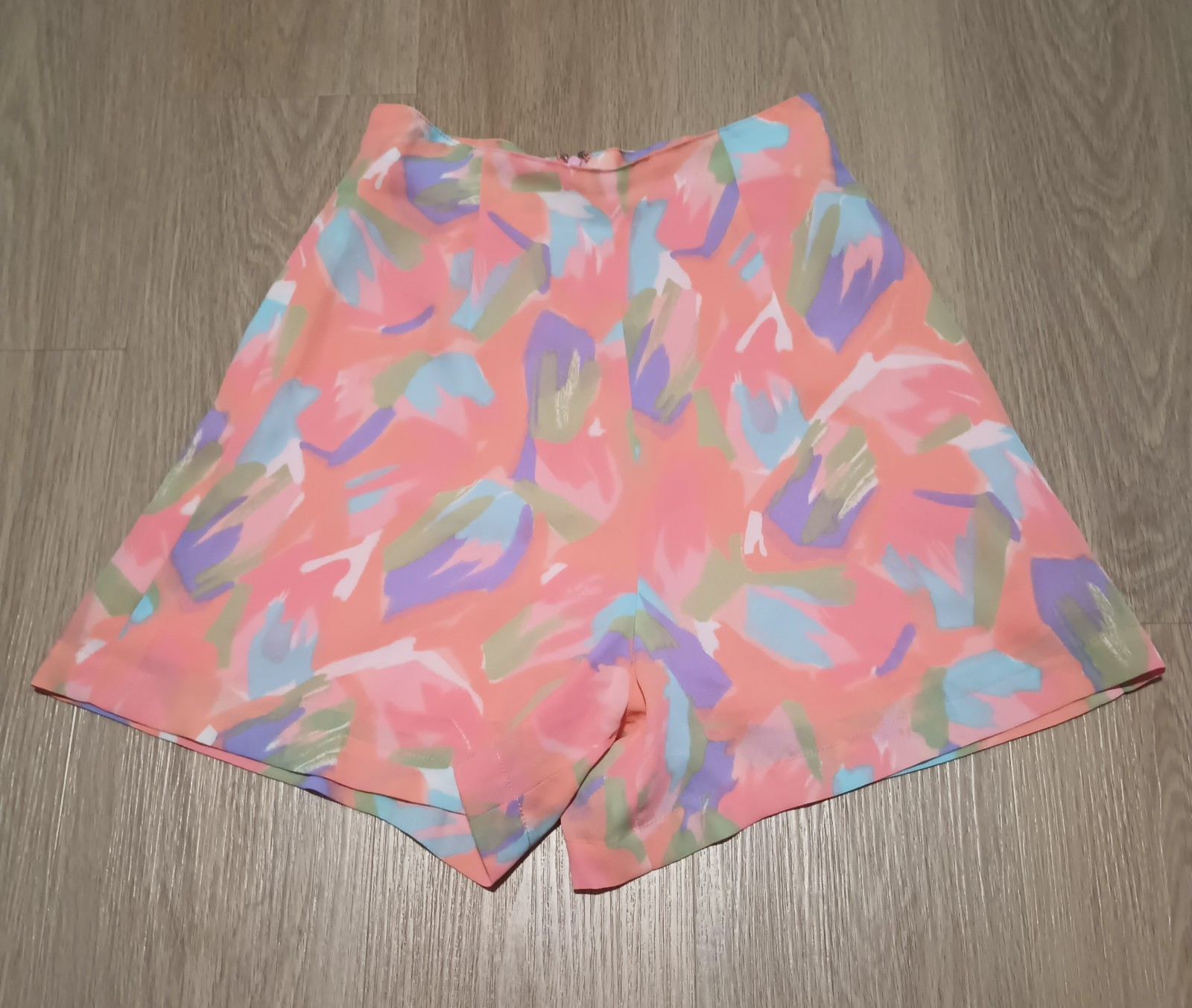Vtg 80s Wide Leg High Waist Crepe Paint Strokes Artsy NEW WAVE Shorts XS, S
